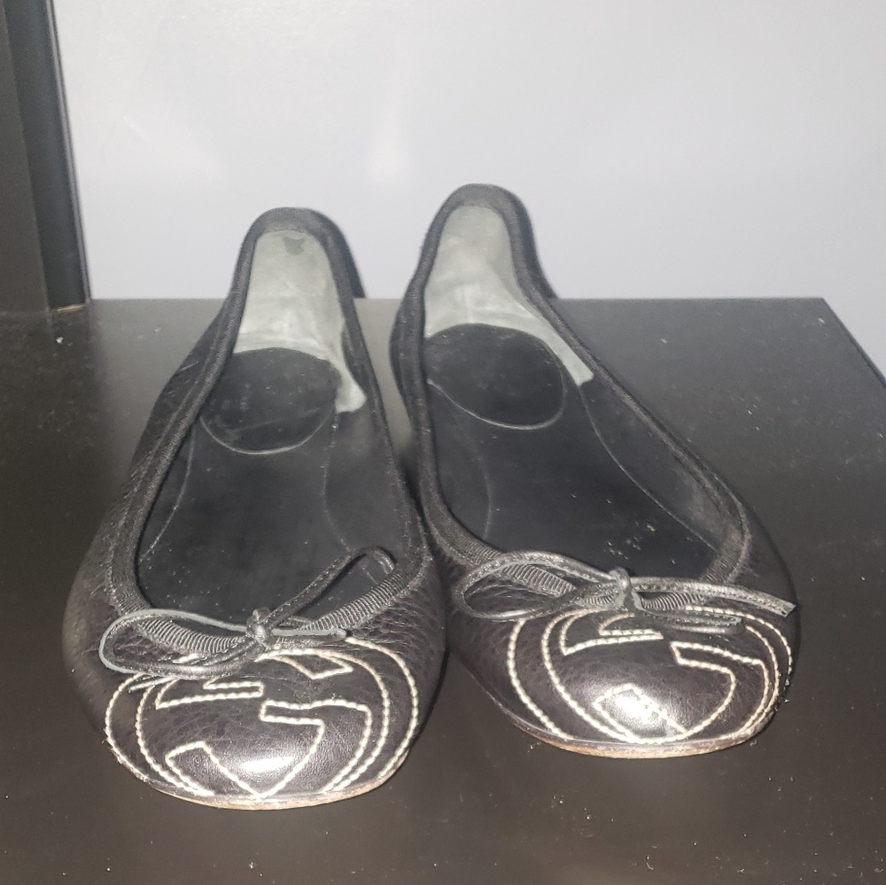 Gucci GG logo flats